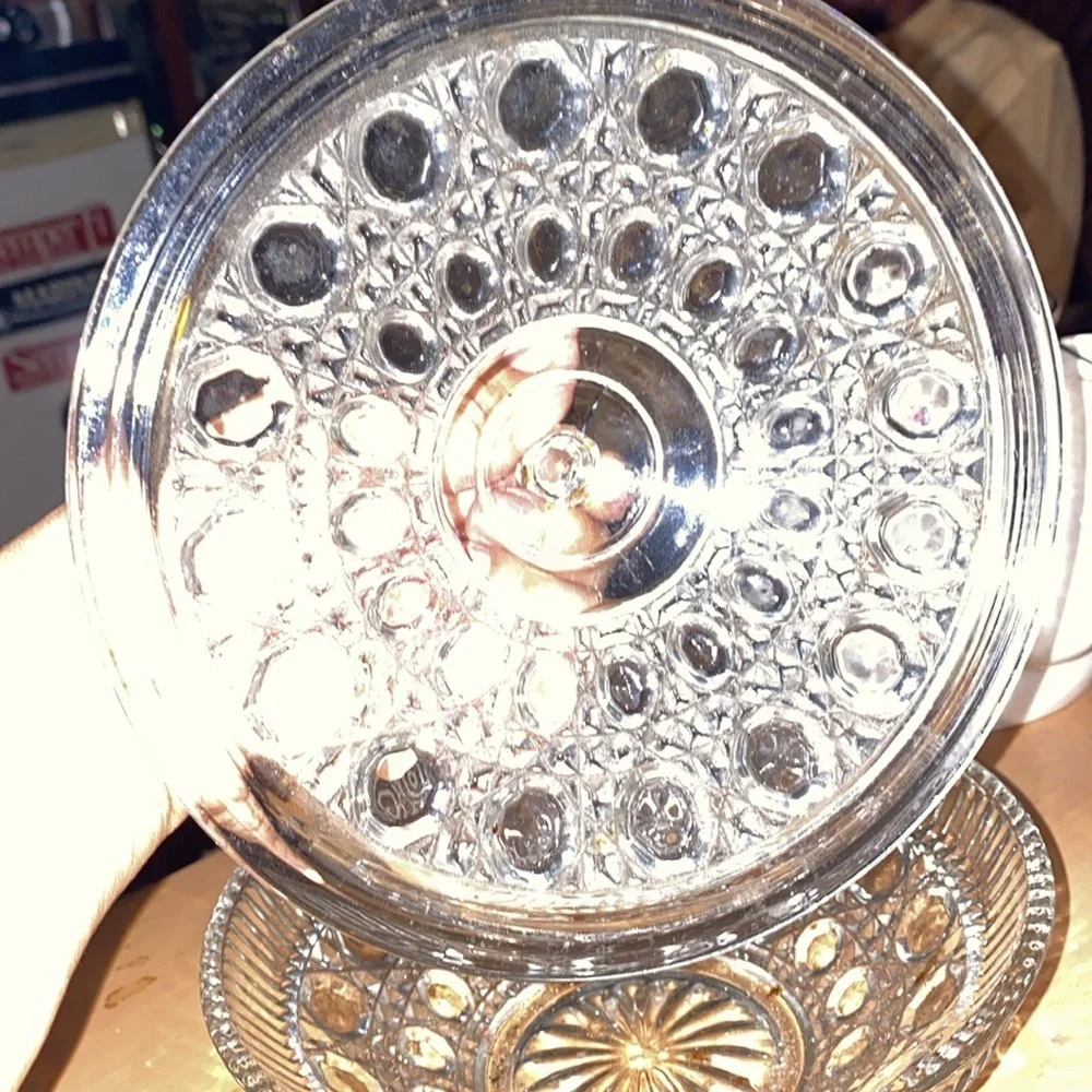 Vintage Indiana Glass Co. Windsor Candy Dish with lid 7 1/2”